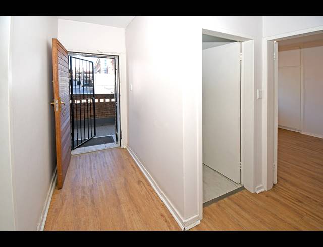 2 BEDROOM APARTMENT FOR SALE IN CRAIGHALL PARK
